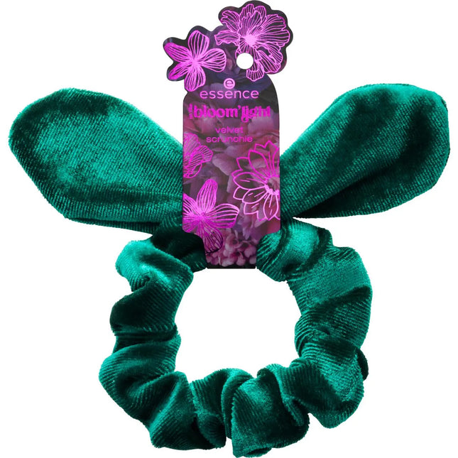 Essence In The Bloom light Velvet Scrunchie 01 Love At First Bloom