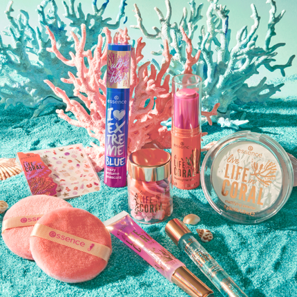 Essence Live LIFE in CORAL I Love Extreme Blue Crazy Volume Mascara 01 Blue-tiful Corals!