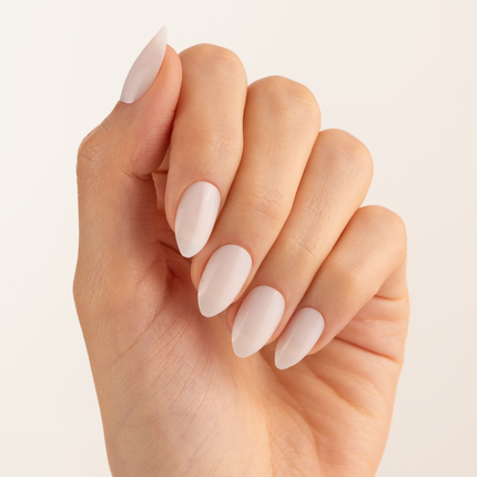 Essence Nails in Style 15 Keep it Basic